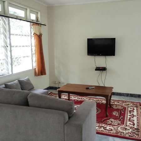 Villa Sabrina Bumi Ciherang Panjaweujan Eksteriør billede